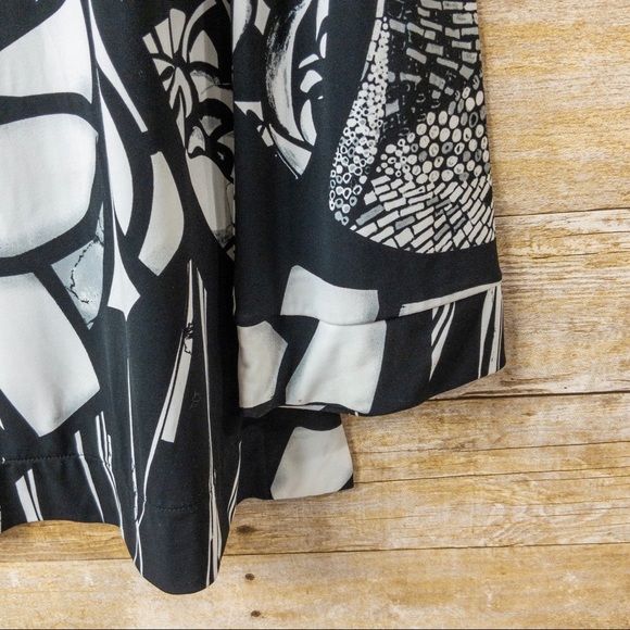 White House Black Market Blouse Abstract - Picture 2 of 6